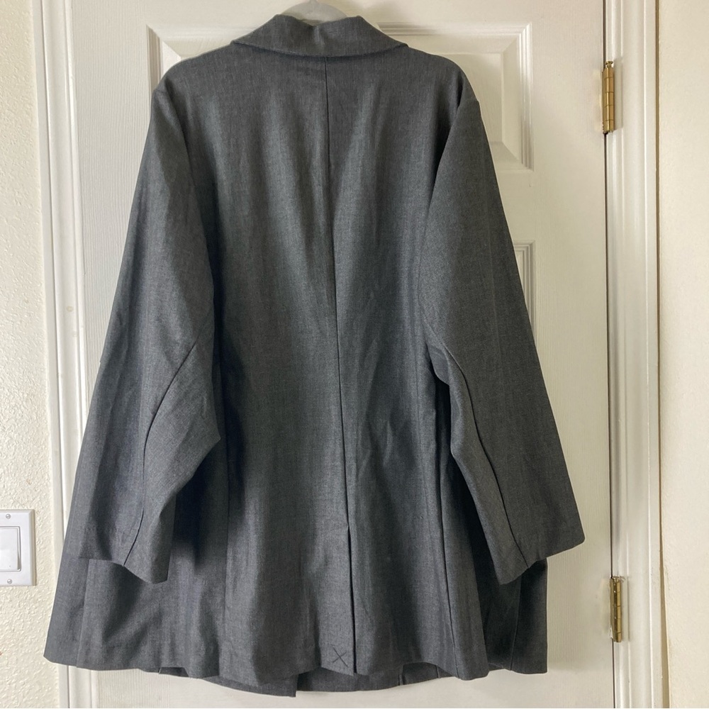 Torrid Studio Luxe Long Line Gray Button Front Blazer Size 6 - Picture 2 of 16